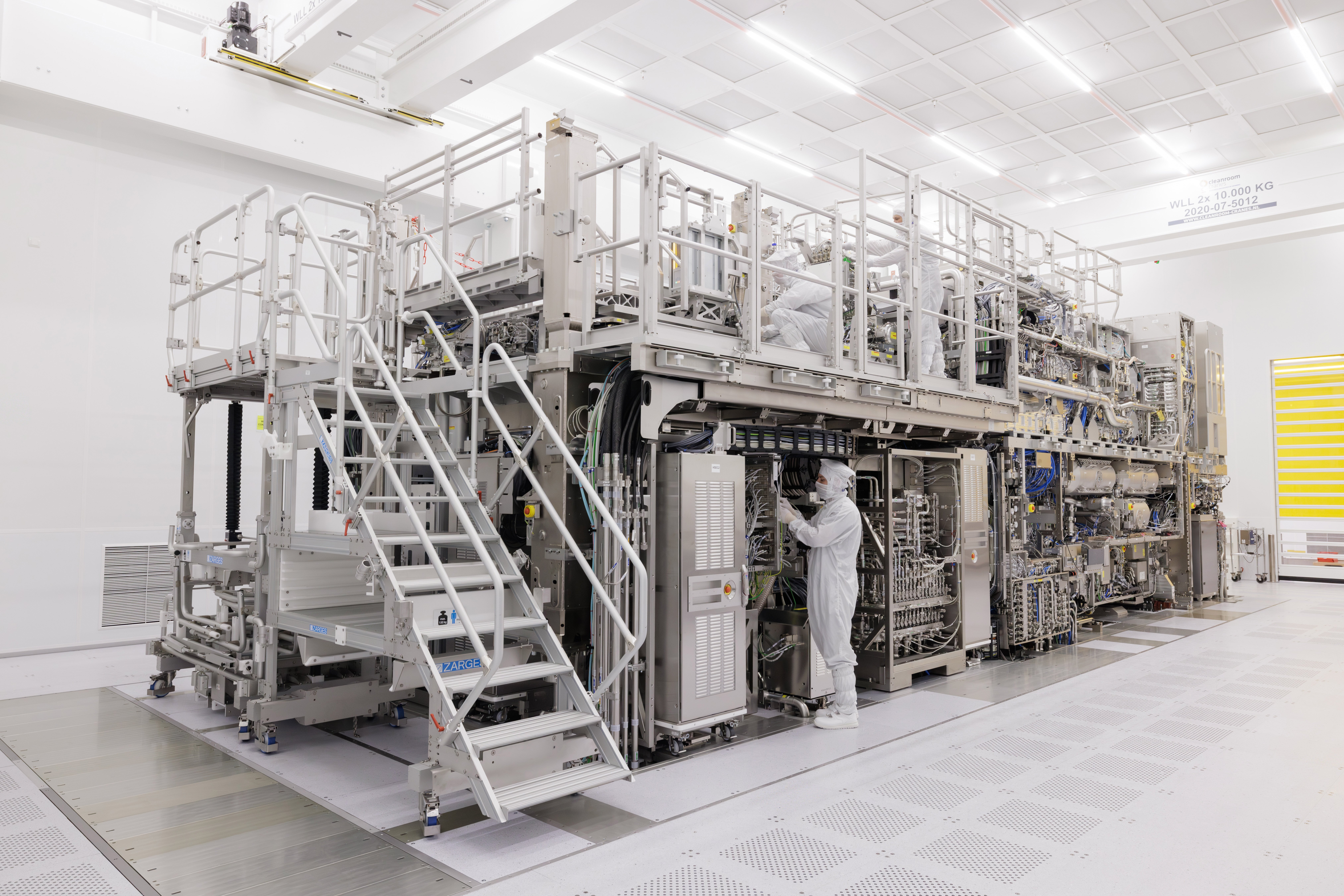 Daily Silicon: TSMC 402억달러·ASML 93억유로: 2nm·EUV 증설