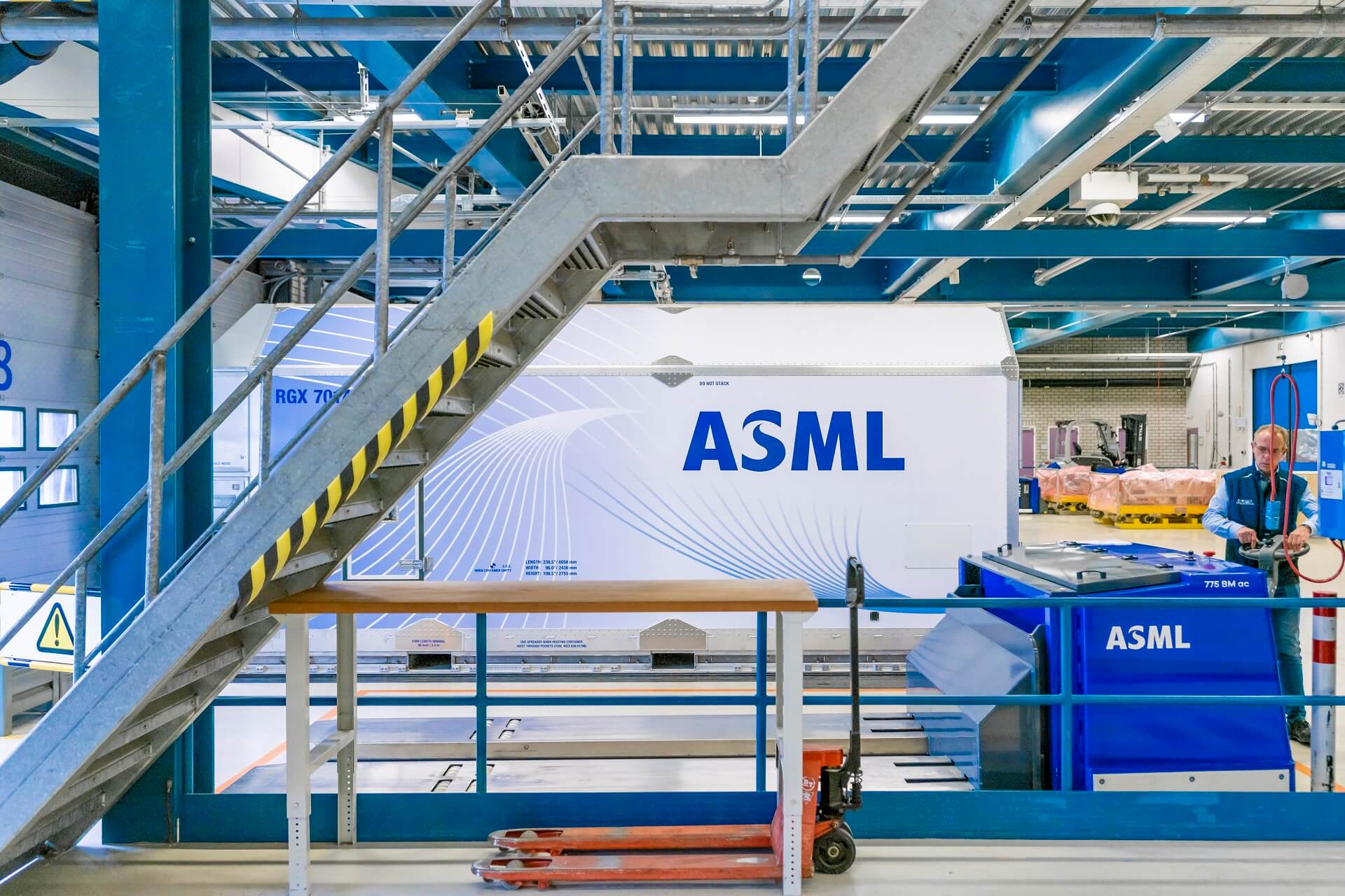 People at work in the ASML Warehouse Twinscan Factory