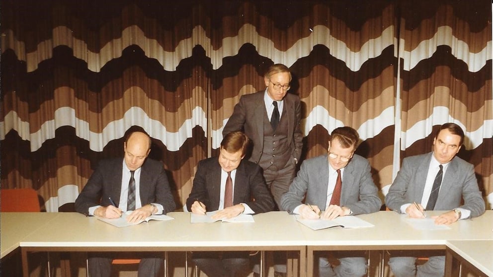 ASML’s founding story: our roots in the semiconductor industry | ASML
