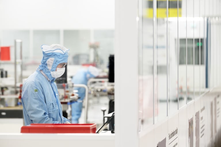 ASML cleanroom assembly