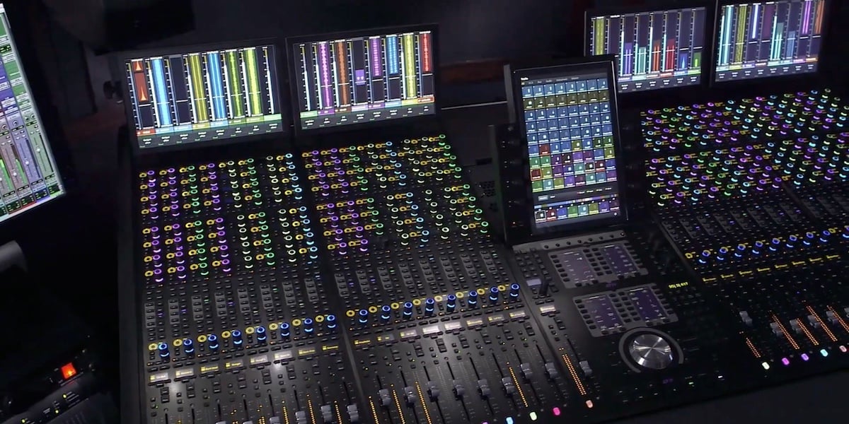 Avid Icon S6 Mixing Board for professionals