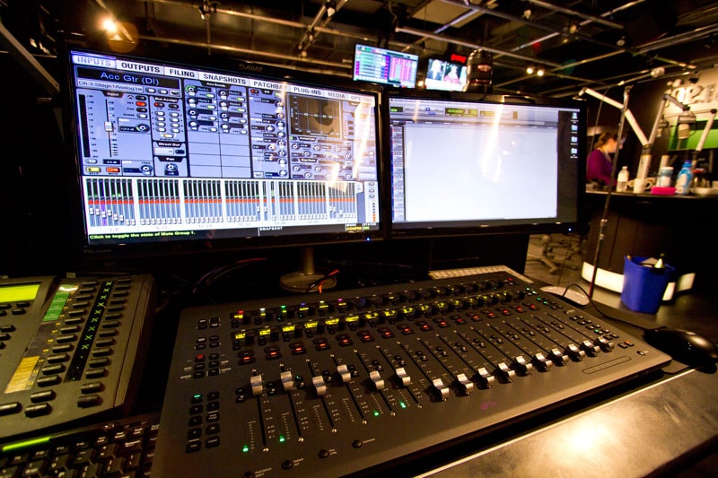 CS_CorusRadio_800D