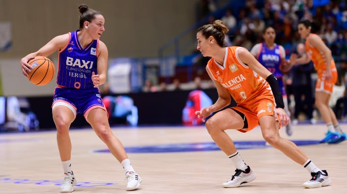 Jugadora en un partido del BAXI Ferrol