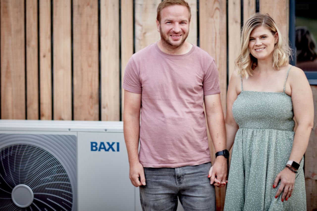 ProjectBaxiUKBaxiUKImagesProfessionalHelp and AdviceNewsbaxi-peasenhall-ashp-portrait-jonathon-emma1280x853