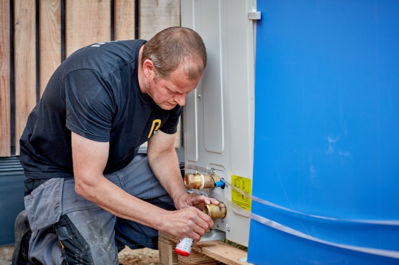 peasenhall-pipe-installer-1280-853