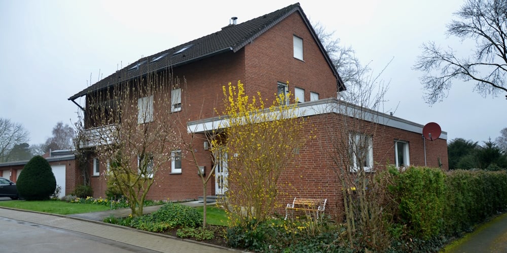 BRÖTJE Referenz: Hybridheizung mit Wärmepumpe und Öl-Brennwertkessel in einem Zweifamilienhaus in Kamen