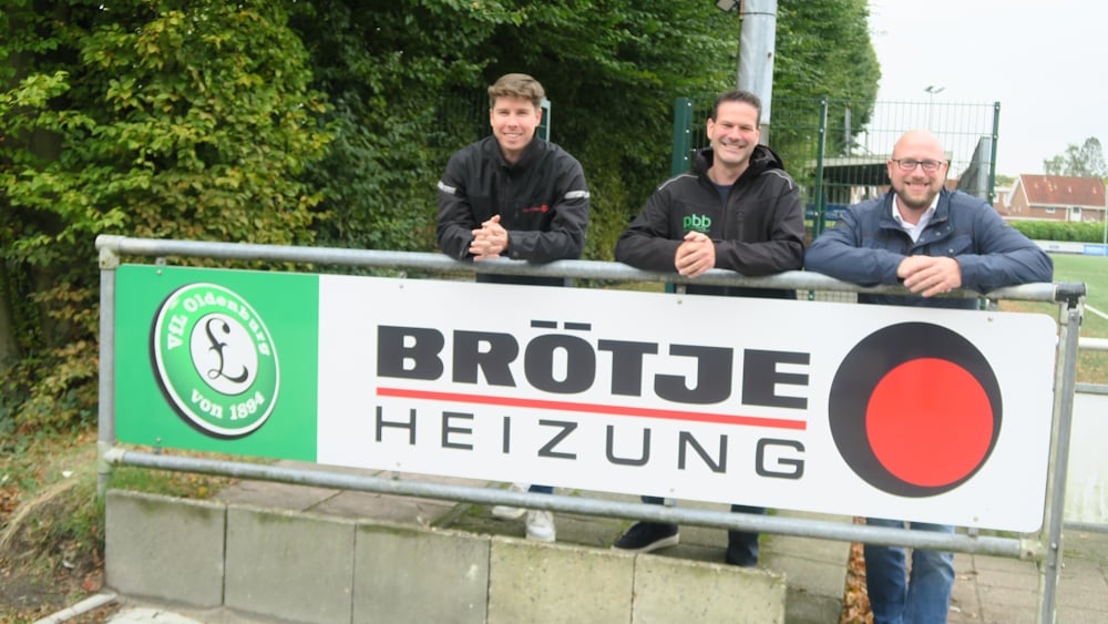Roman Epp von der Ender & Panneitz GmbH und Daniel Boekhoff vom Planungsbüro pbb engineering GmbH mit Daniel Norder, Key-Account-Manager bei BRÖTJE.