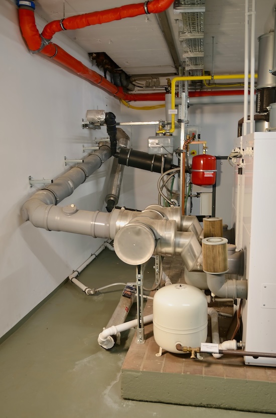 BRÖTJE Referenz: Hybrid heizen macht Schule in Rodenkirchen