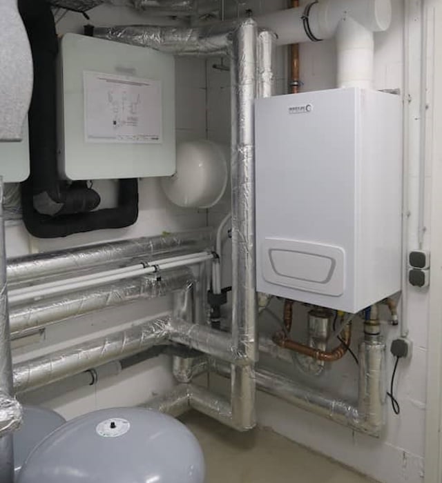 Gas-Brennwertgerät WGB 50h Installiert im Keller