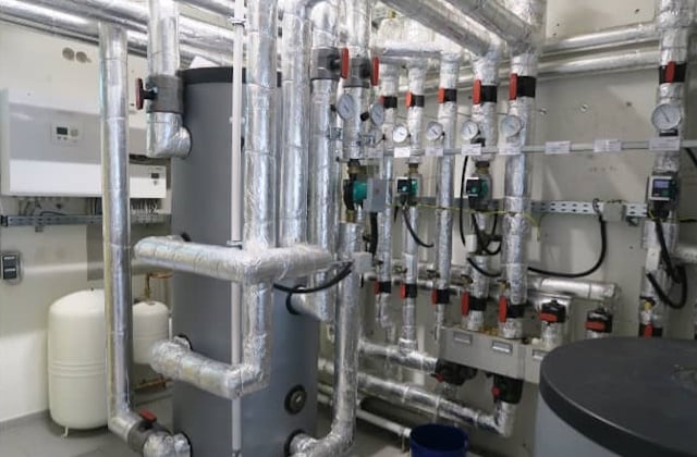 BRÖTJE Referenz: Familienzentrum mit Hybrid System