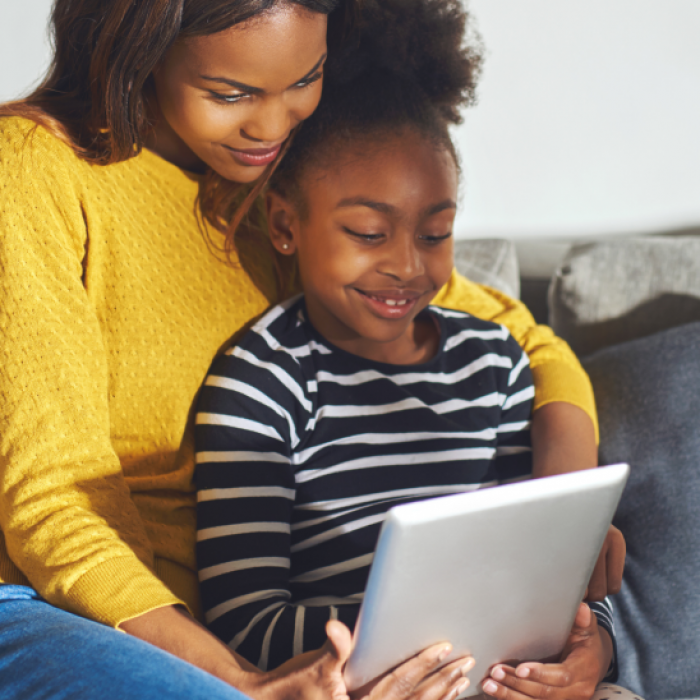 image-mere-et-fille-tablette