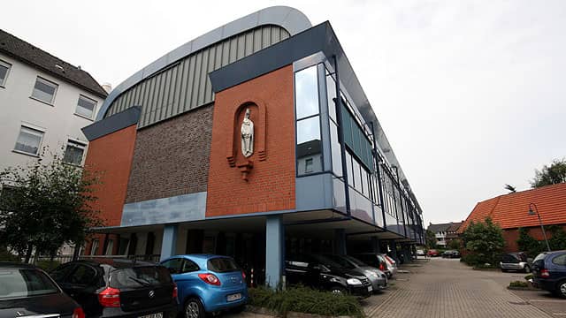 Außenansicht Gebäude Krankenhaus Damme - Remeha Referenz
