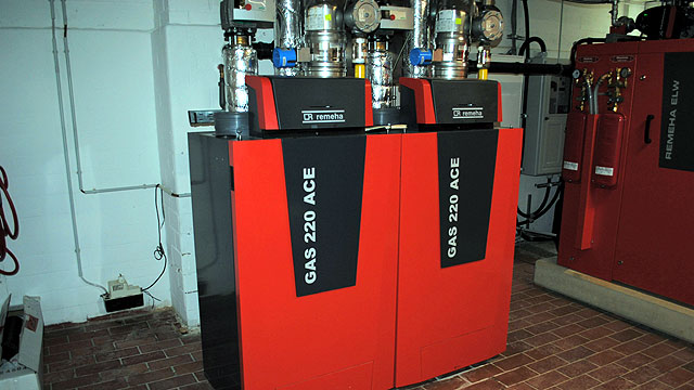 Alte Lederfabrik - 2 Großkessel Gas 220 Ace von Remeha im Technikraum