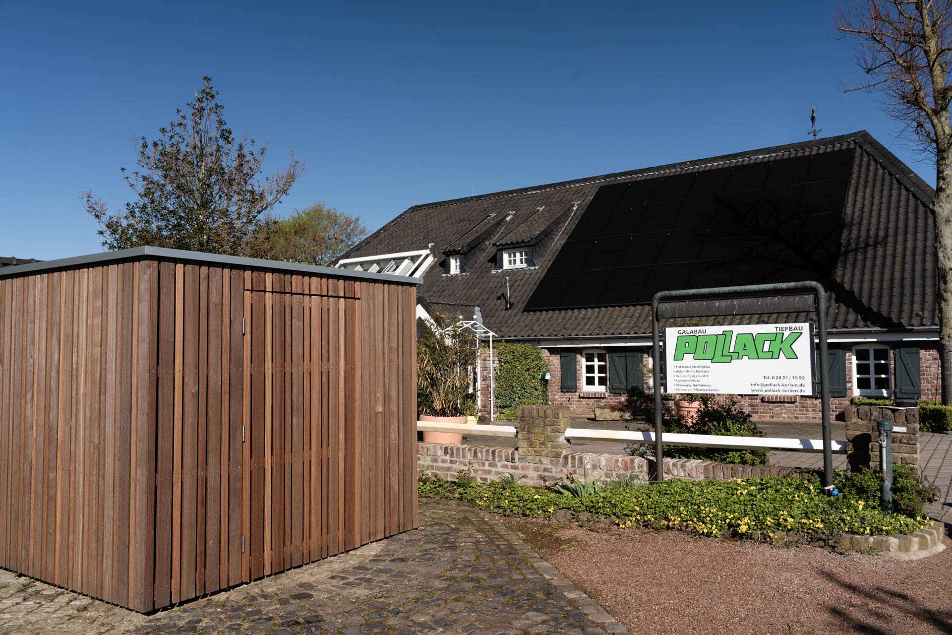 Ansicht Wohn- und Geschäftshaus mit Schuppen