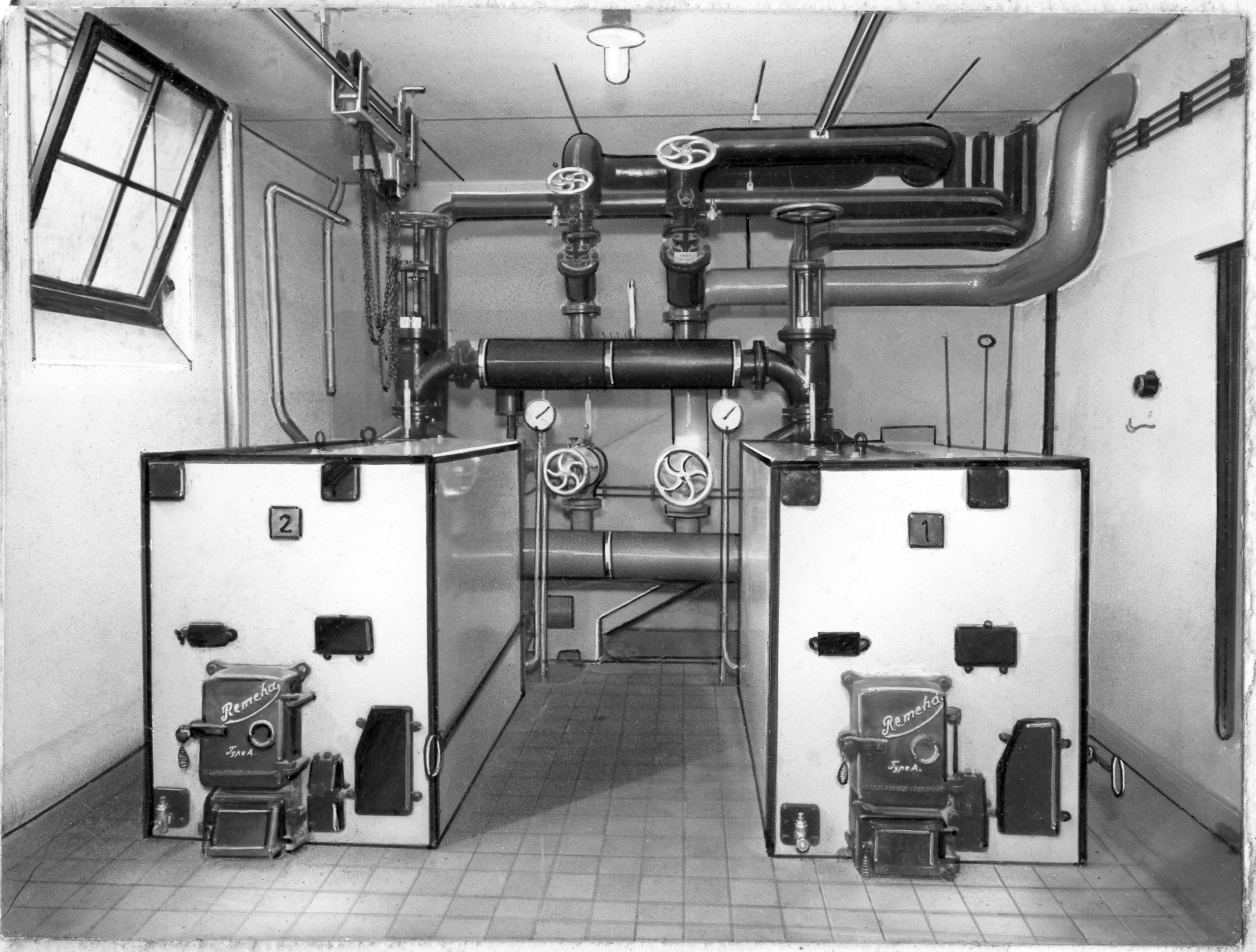 Historische bodenstehende Kessel von Remeha im Heizungsraum