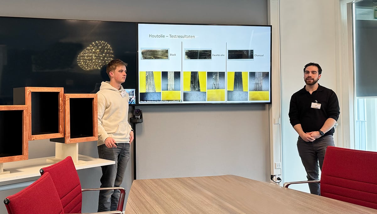 kast-van-recycled-hout-VSK-beursstand-remeha