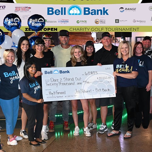 BELMKT-41246_GRAPHICS_Pay it forward story_Josh Duhamel_500x500_1223