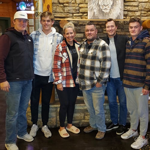 BELMKT-41024 GRAPHICS Pay It Forward Story  Brady Procknow_500x500_3