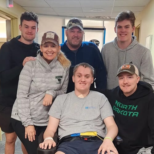 BELMKT-41024 GRAPHICS Pay It Forward Story  Brady Procknow_500x500_4