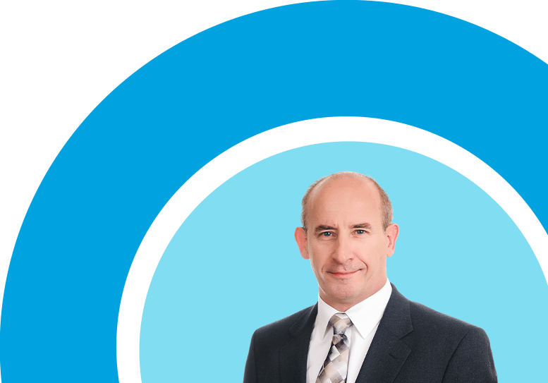 39393_WEB_Loan_Officer_Hero-Image-M_Miller_Andy