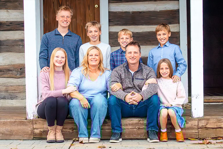 Jess-Kessel_family group picture