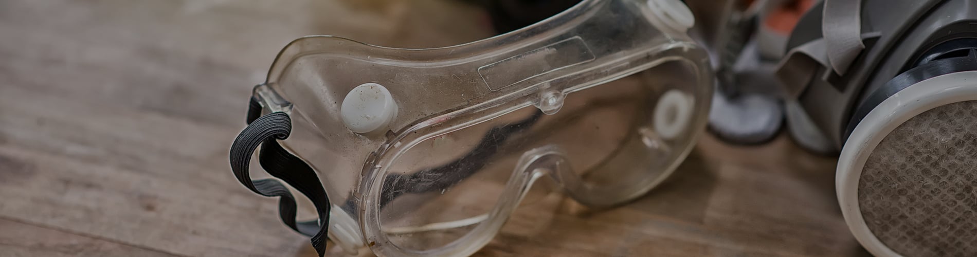 Construction safety goggles