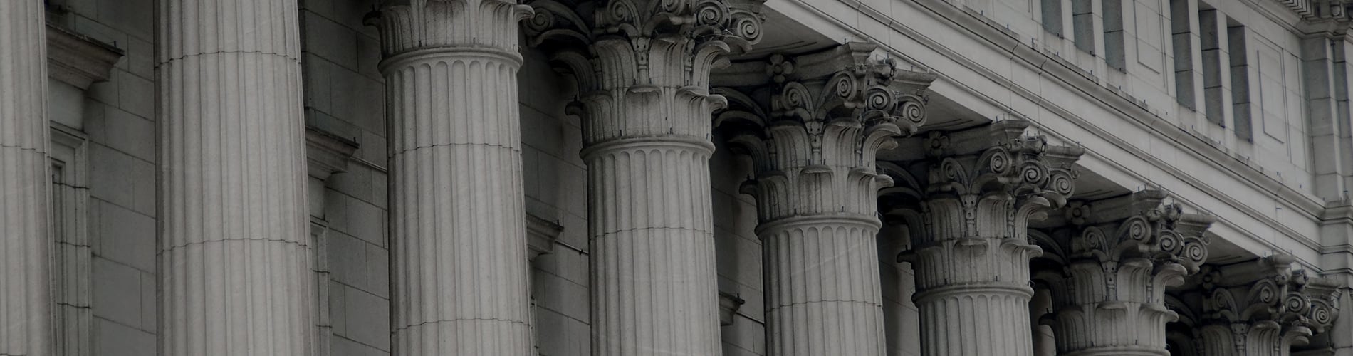 Court pillars