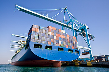 Foto de un barco contenedor