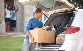 College student loads car