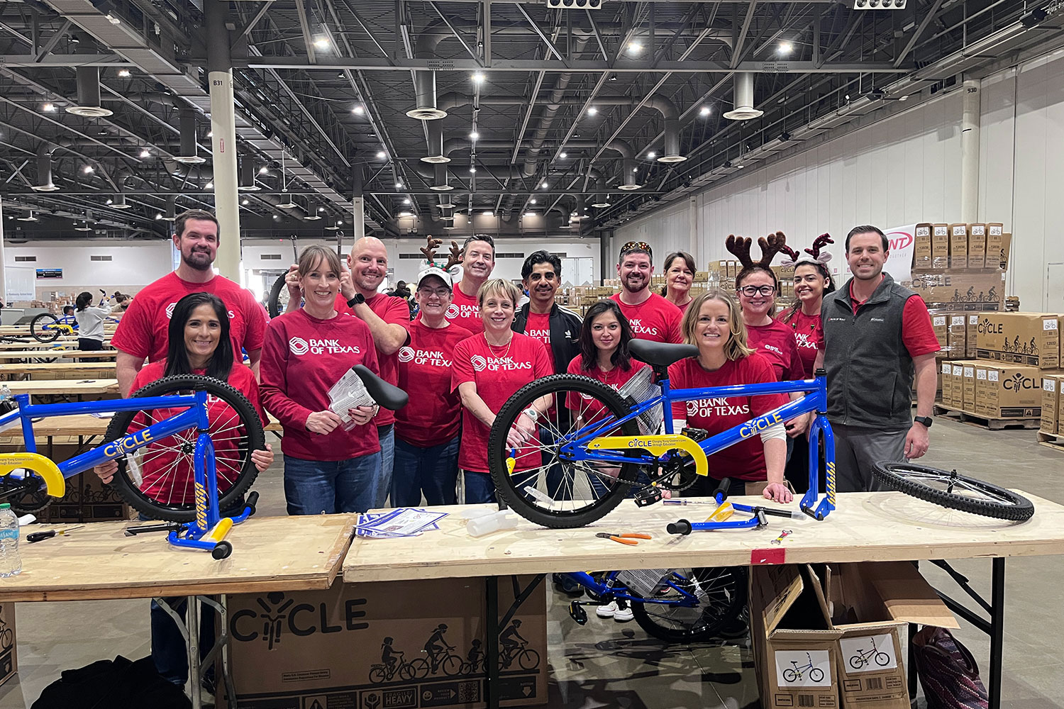 Bank of Texas employees giving back in the community