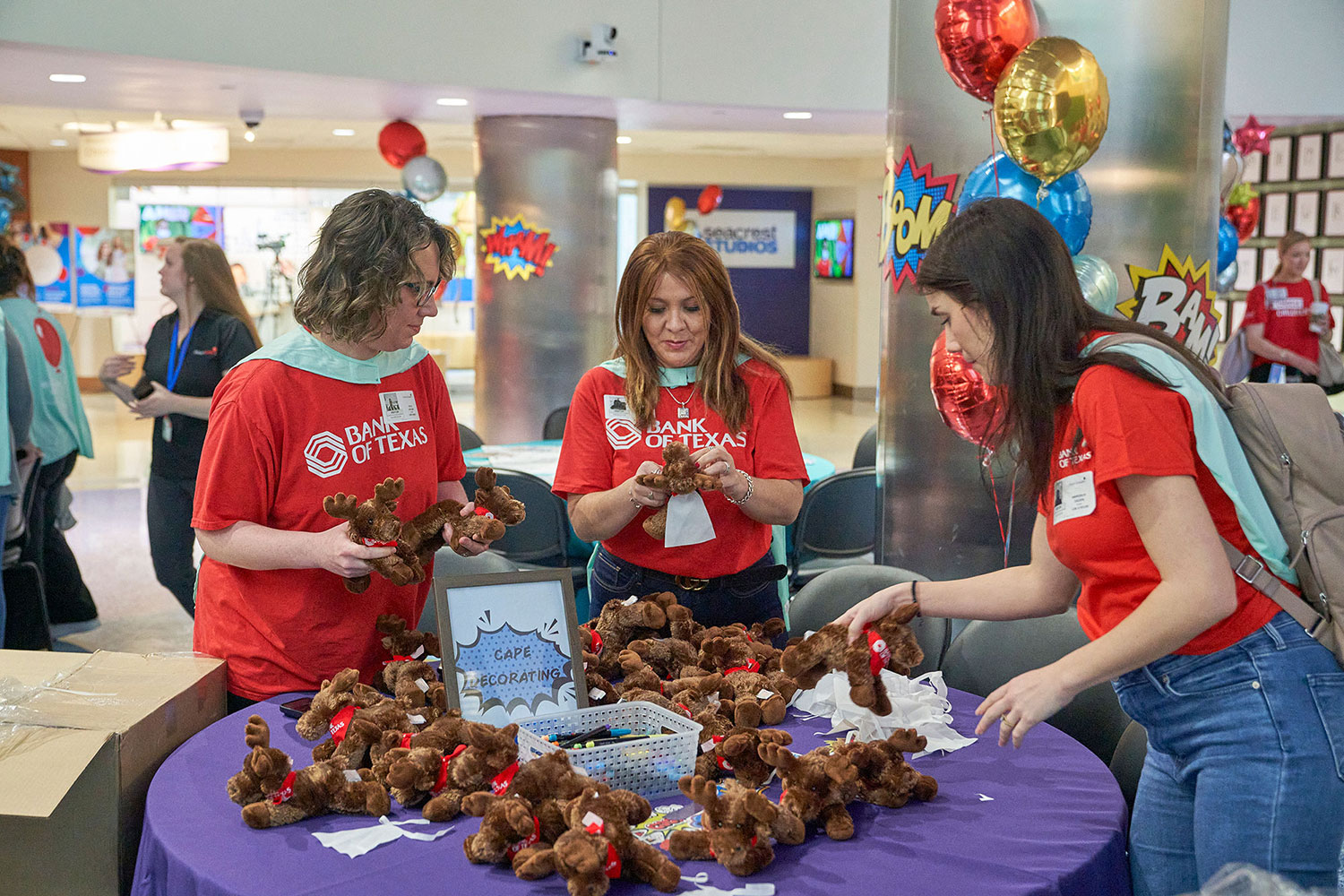 Bank of Texas employees giving back in the community