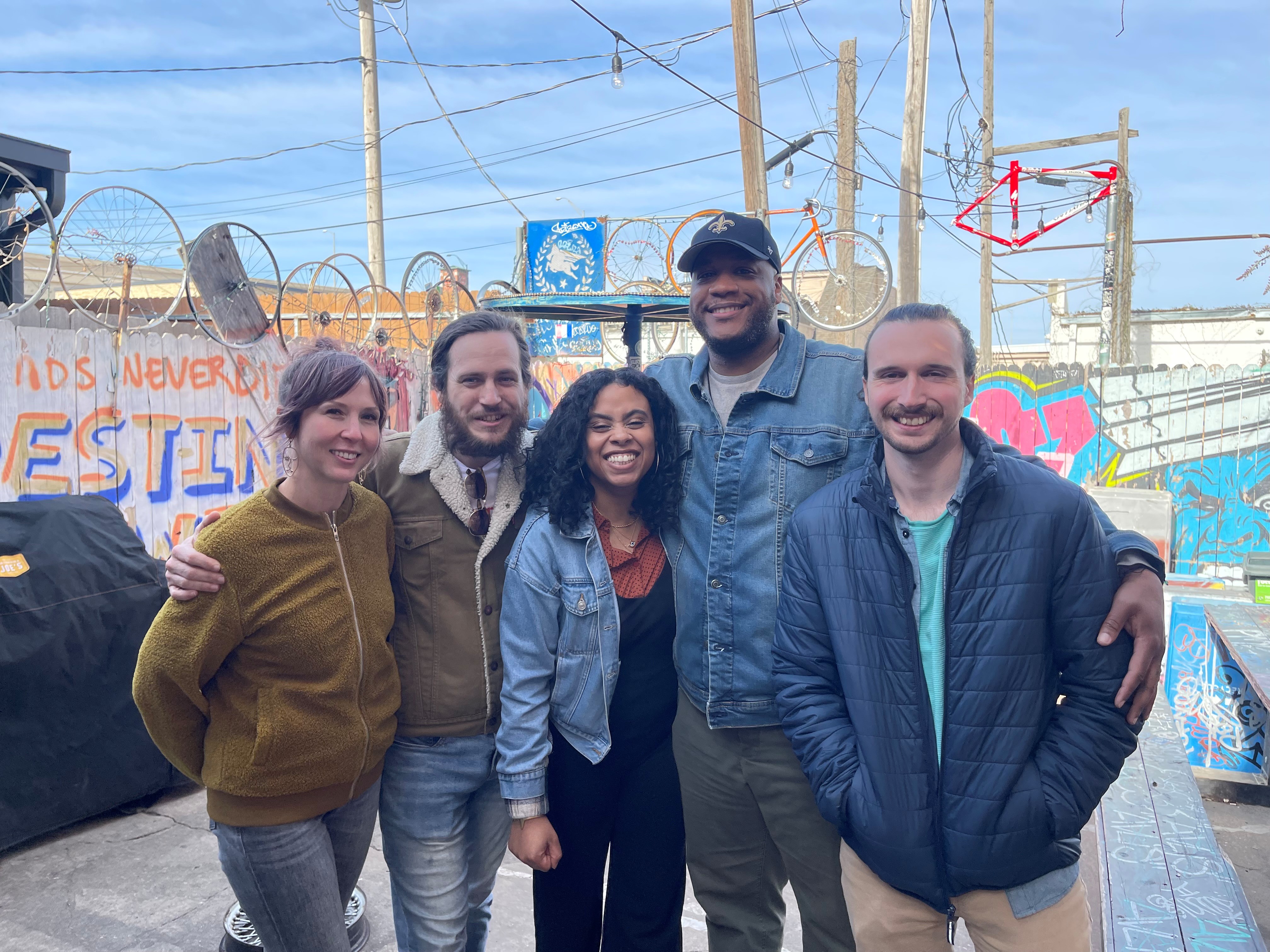 Brandon Brown con amigos