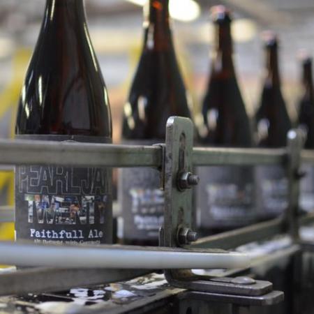 Faithfull Ale by Dogfish Head Craft Brewery