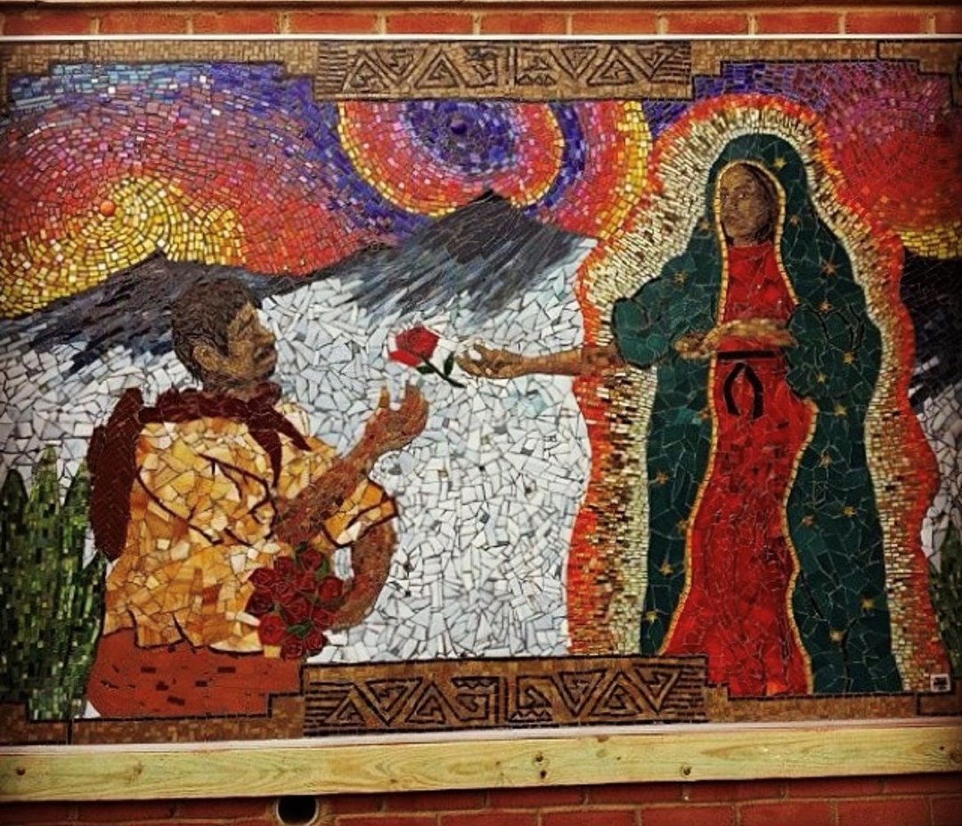 Mosaic mural created by Elizandra Vicente