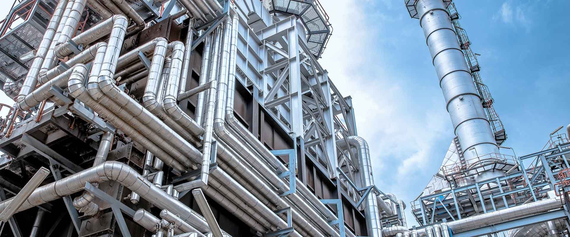 Oil refinery uses of oil and gas