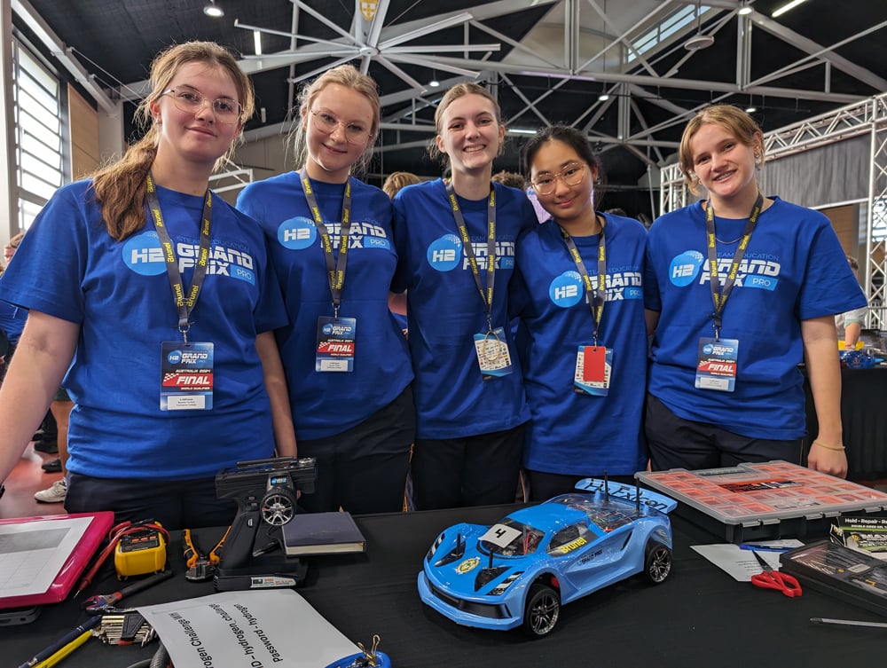 Card All-female Fairholme team stun in H2GP debut