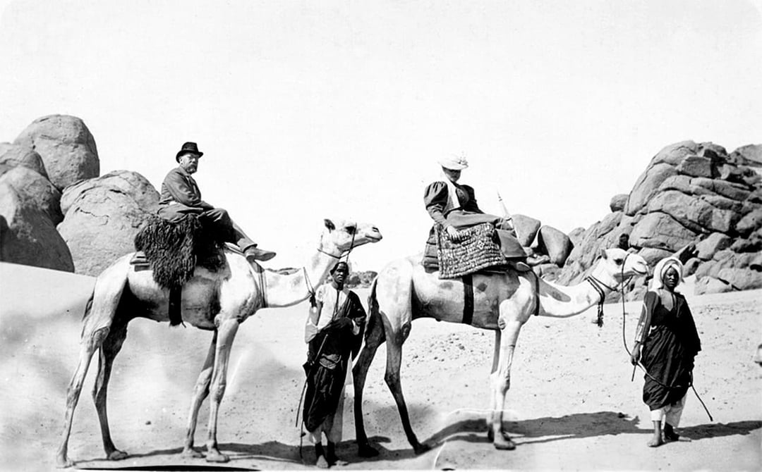Robert Koch in 1896 on an expedition in Egypt with his second wife Hedwig.