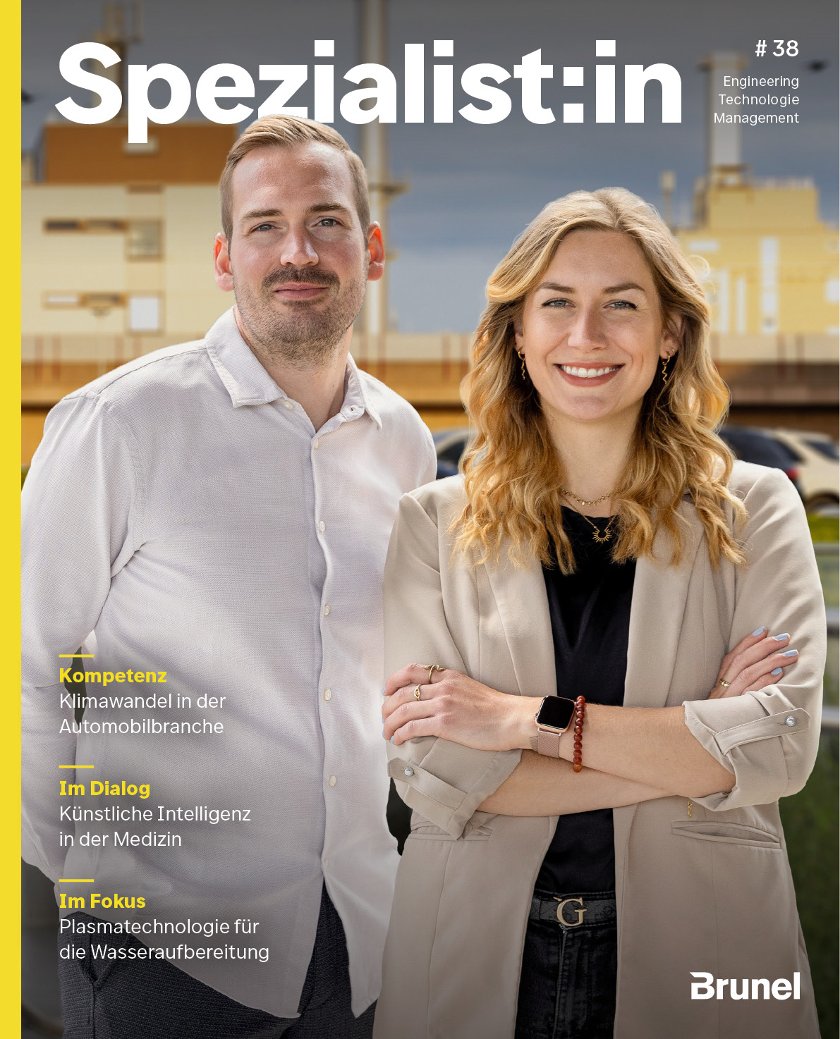 Magazin-Cover mit einer Frau einem Mann vor Werksgelände. 