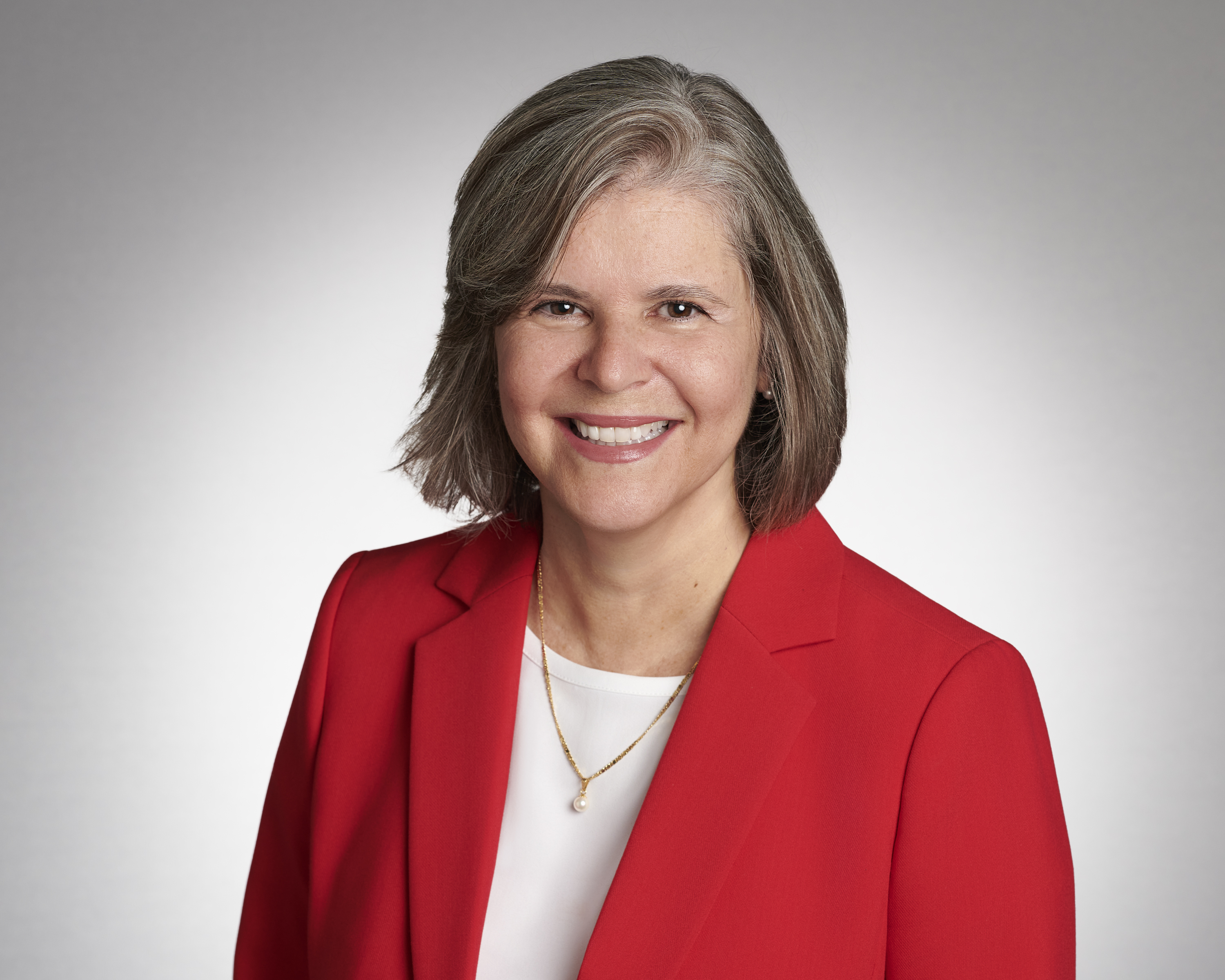 Headshot of Lisa Giancola with a confident, professional expression