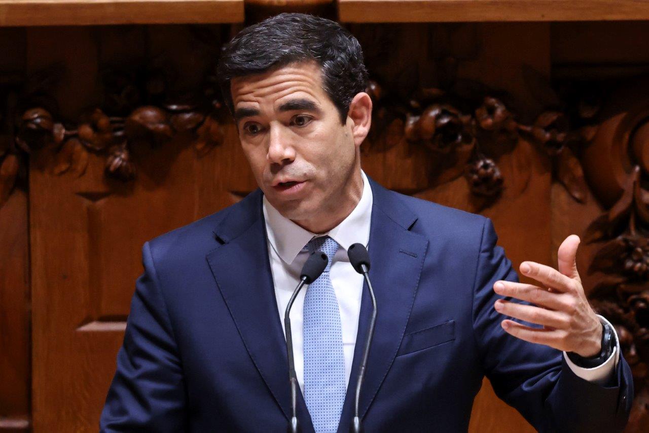 Parlamento aprova nova Lei da Nacionalidade que endurece critérios de acesso à cidadania