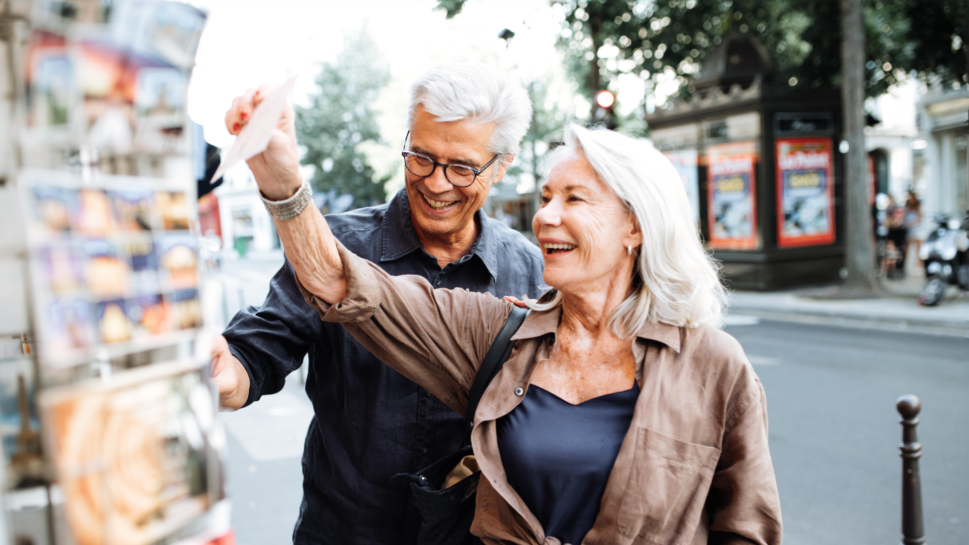 Retired couple travelling