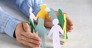 2803 - paper people holding hands