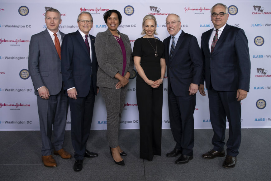 (left to right) BARDA Director and Deputy Assistant Secretary for Preparedness and Response, Rick Bright, M.D., Children’s National Chairman of the Board, Michael Williams, District of Columbia Mayor, The Honorable Muriel Bowser, Johnson & Johnson Innovation - JLABS Global Head, Melinda Richter, Children’s National President and CEO, Kurt Newman, M.D. and Johnson & Johnson Chief Scientific Officer and Vice Chairman of the Executive Committee, Paul Stoffels, M.D.