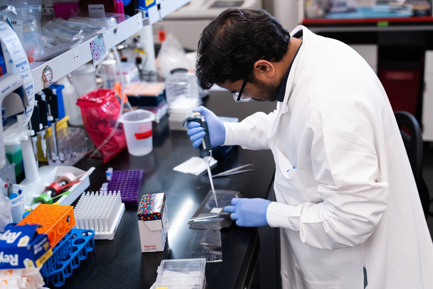 Researcher in the Brain Tumor Institute