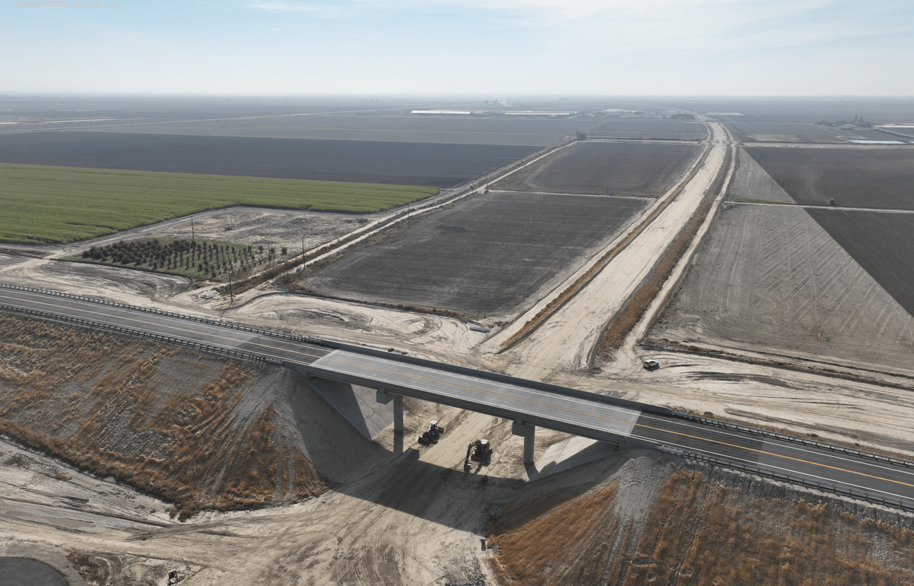 https://edge.sitecorecloud.io/cimicgroupl6308-fdcorpxmclo088b-productioneda2-a2bc/media/project/cimic/flatiron/news/2023/202310-kansas-ave-overcrossing-1.png?h=831&iar=0&w=1296