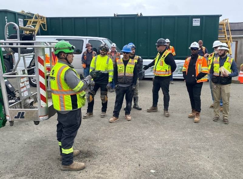 https://edge.sitecorecloud.io/cimicgroupl6308-fdcorpxmclo088b-productioneda2-a2bc/media/project/cimic/flatiron/news/2025/800x590/people-and-careers---all-regions---construction-safety-week-3.jpg?h=590&iar=0&w=800