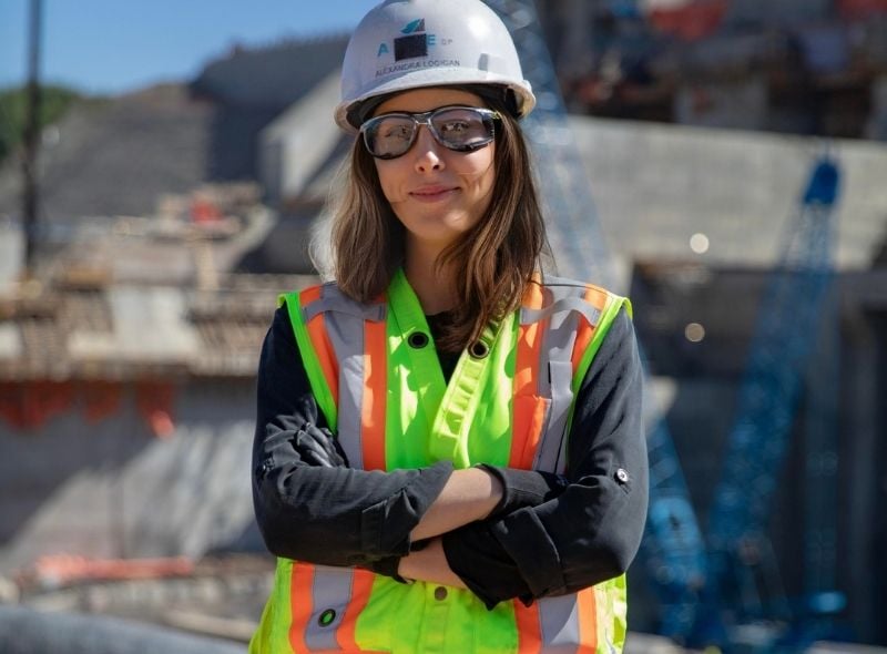 https://edge.sitecorecloud.io/cimicgroupl6308-fdcorpxmclo088b-productioneda2-a2bc/media/project/cimic/flatiron/news/2025/800x590/people-and-careers---canada---women-in-engineering-2---800x590.jpg?h=590&iar=0&w=800