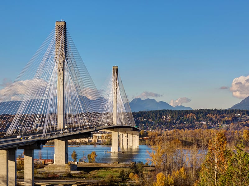 https://edge.sitecorecloud.io/cimicgroupl6308-fdcorpxmclo088b-productioneda2-a2bc/media/project/cimic/flatiron/projects/bridges/port-mann-bridge/800x590/pmh1_thinkstockphotos-1065133650.jpg?h=599&iar=0&w=800