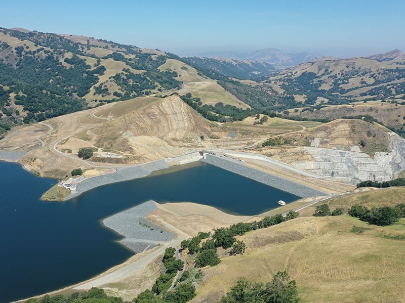 https://edge.sitecorecloud.io/cimicgroupl6308-fdcorpxmclo088b-productioneda2-a2bc/media/project/cimic/flatiron/projects/dams/calaveras-dam-replacement/800x590/calaveras_05.jpg?h=599&iar=0&w=800