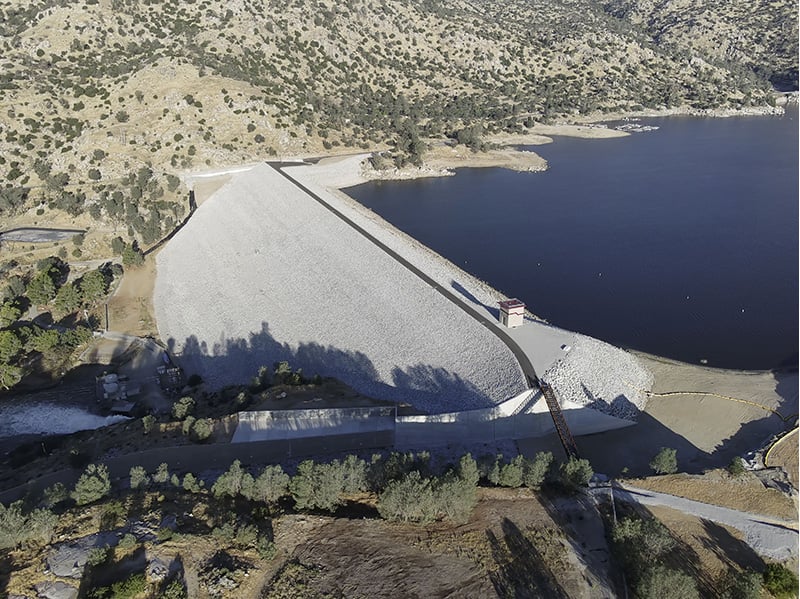 https://edge.sitecorecloud.io/cimicgroupl6308-fdcorpxmclo088b-productioneda2-a2bc/media/project/cimic/flatiron/projects/dams/isabella-lake-dam-safety-modification/800x590/isabella-4.jpg?h=599&iar=0&w=800